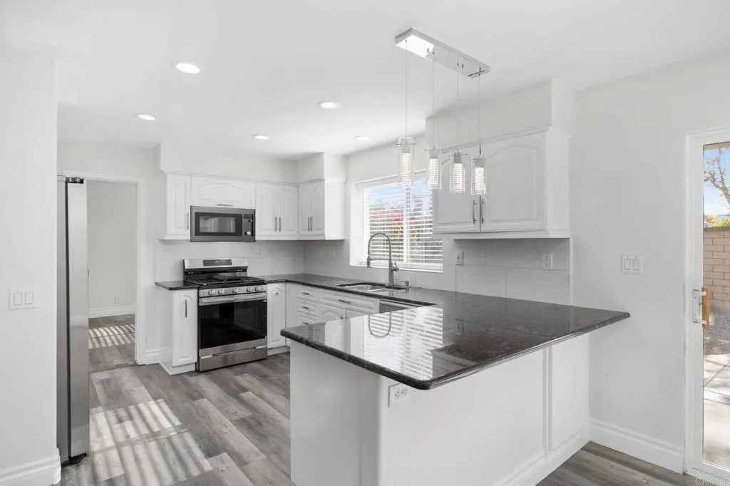 https://cdn.realtyfeed.com/cdn/127/306652810/547b87d6fd9499a779e4c4f20f603f36.webp