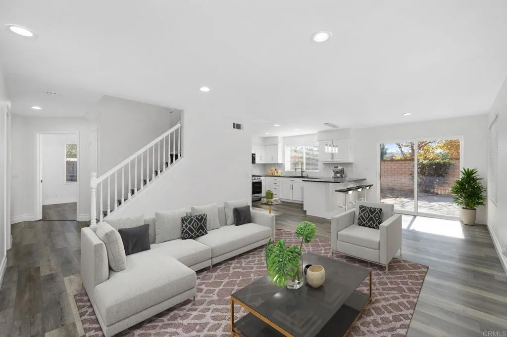 https://cdn.realtyfeed.com/cdn/127/306652810/e3ec0e071f1eb2906e233240937b5392.webp