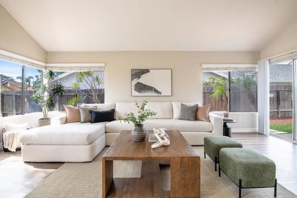 https://cdn.realtyfeed.com/cdn/127/306652812/227f4b9c6890887c01697f1f44e7b9f4.webp