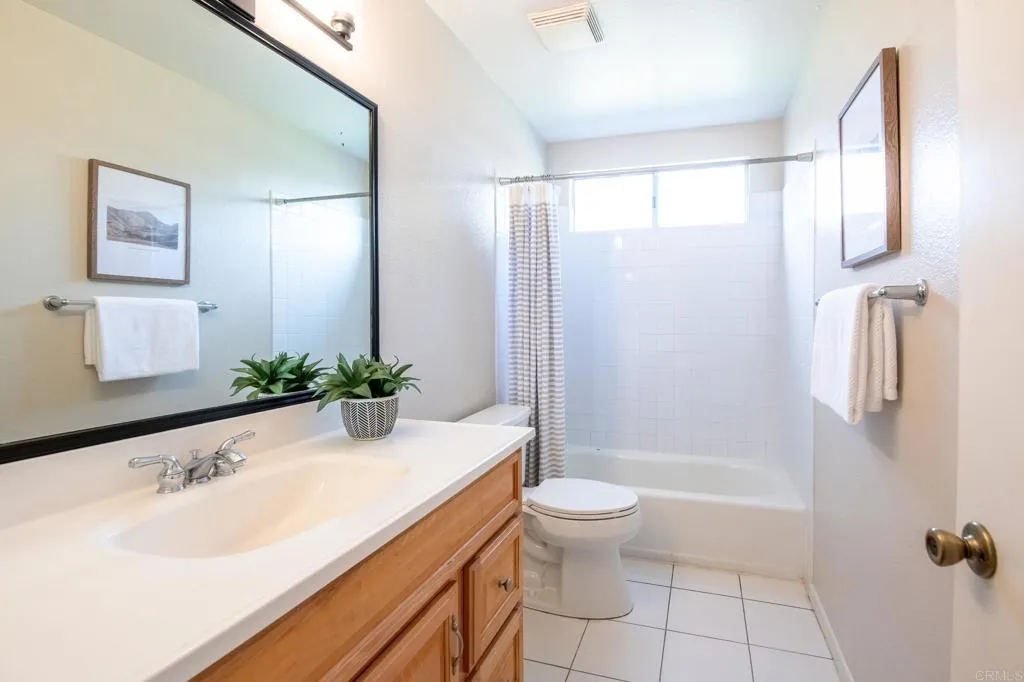 https://cdn.realtyfeed.com/cdn/127/306652812/63c686135e5836170405ff54a4938001.webp