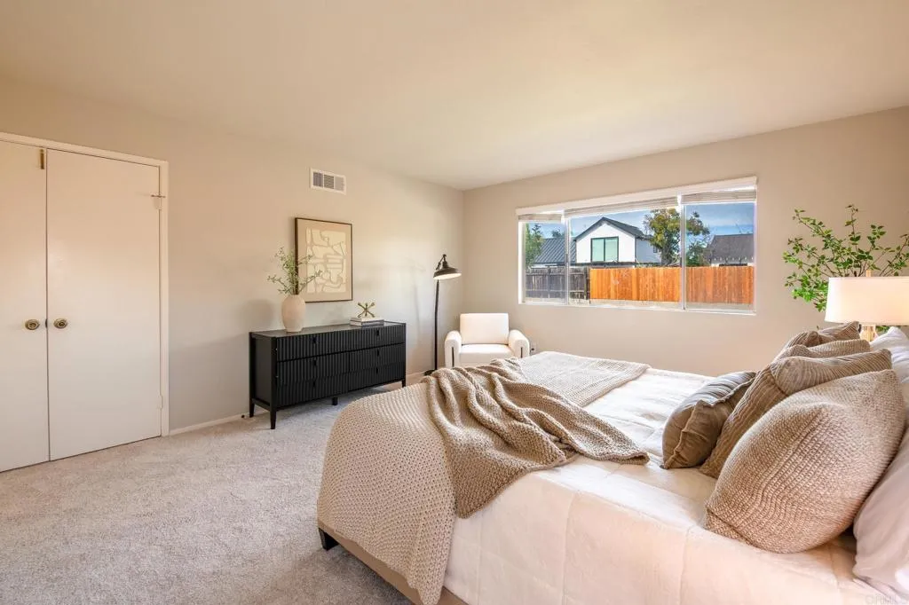 https://cdn.realtyfeed.com/cdn/127/306652812/dc67fb787b7e75b25620952539a2a8e9.webp