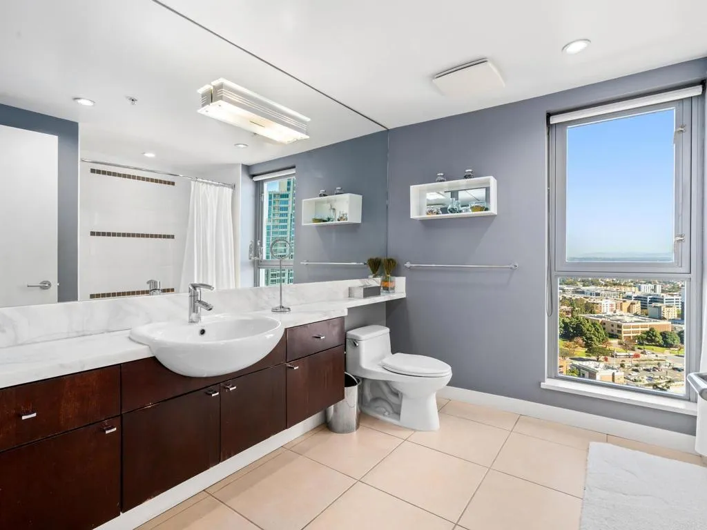 https://cdn.realtyfeed.com/cdn/127/306652814/235f83978c9e6b8881c67180f68ee753.webp