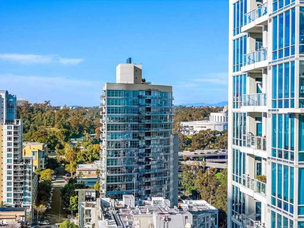 https://cdn.realtyfeed.com/cdn/127/306652814/473f75a7b705a8516f65a5780588dfdc.webp