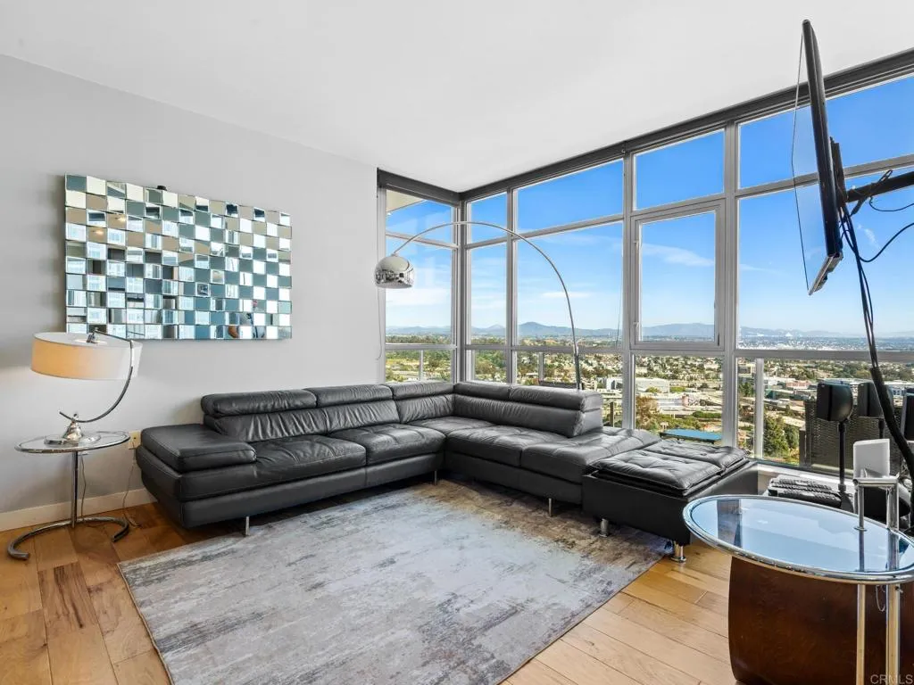 https://cdn.realtyfeed.com/cdn/127/306652814/ac871823ecf4bc8faf0f7c04600f8477.webp