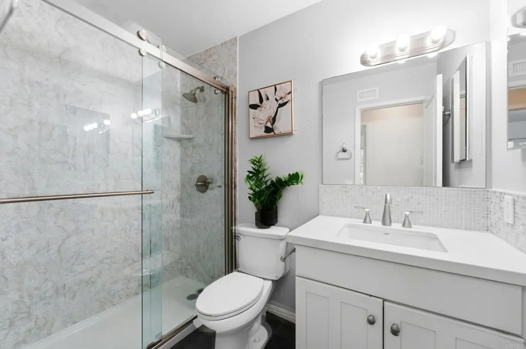 https://cdn.realtyfeed.com/cdn/127/306652815/fea14182b43074a2c40ead97bf48c0af.webp