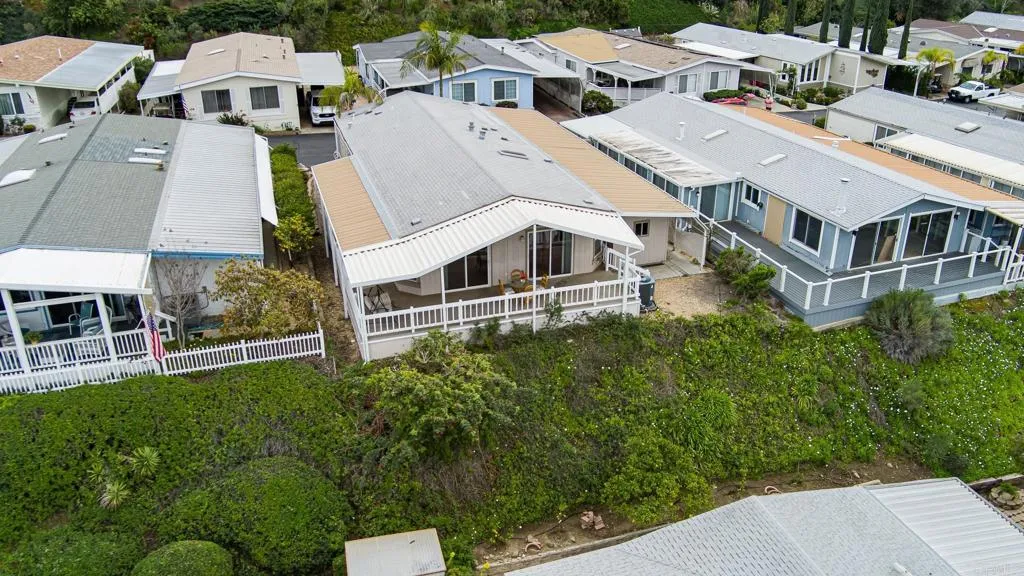 https://cdn.realtyfeed.com/cdn/127/306652817/64342f4cc1b25161072062a57aa57ad0.webp