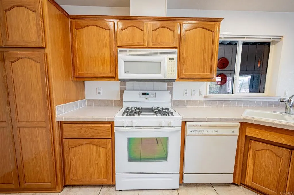 https://cdn.realtyfeed.com/cdn/127/306652817/b8c44c2021b36a792a25fd9d3126ab64.webp