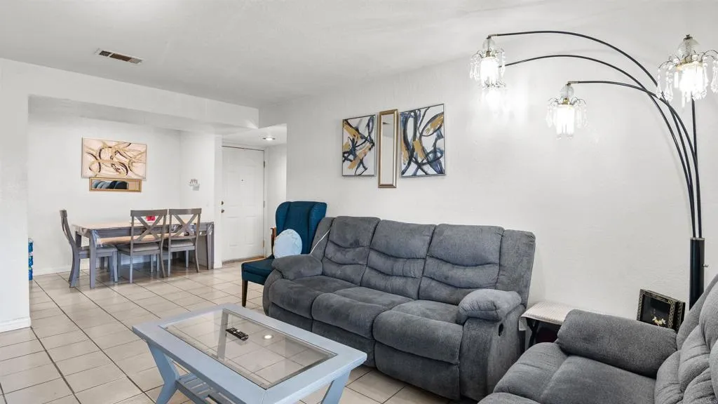 Photo #7: NDP2601842 Listing: Photo #7