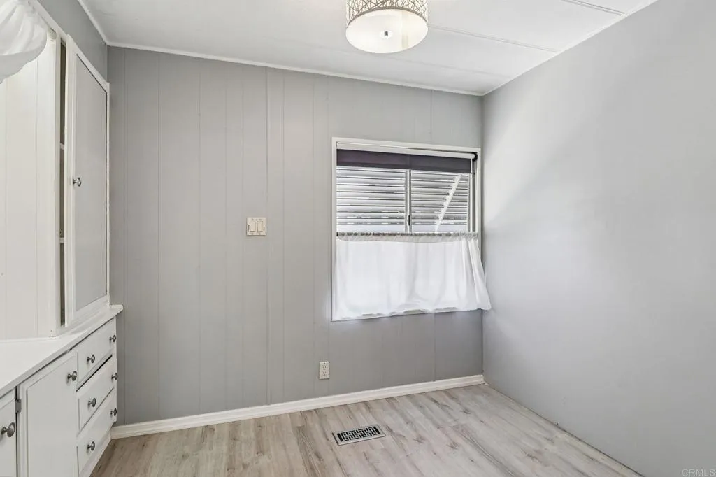 https://cdn.realtyfeed.com/cdn/127/306652874/096781c43794cea49494eb096ecca8aa.webp