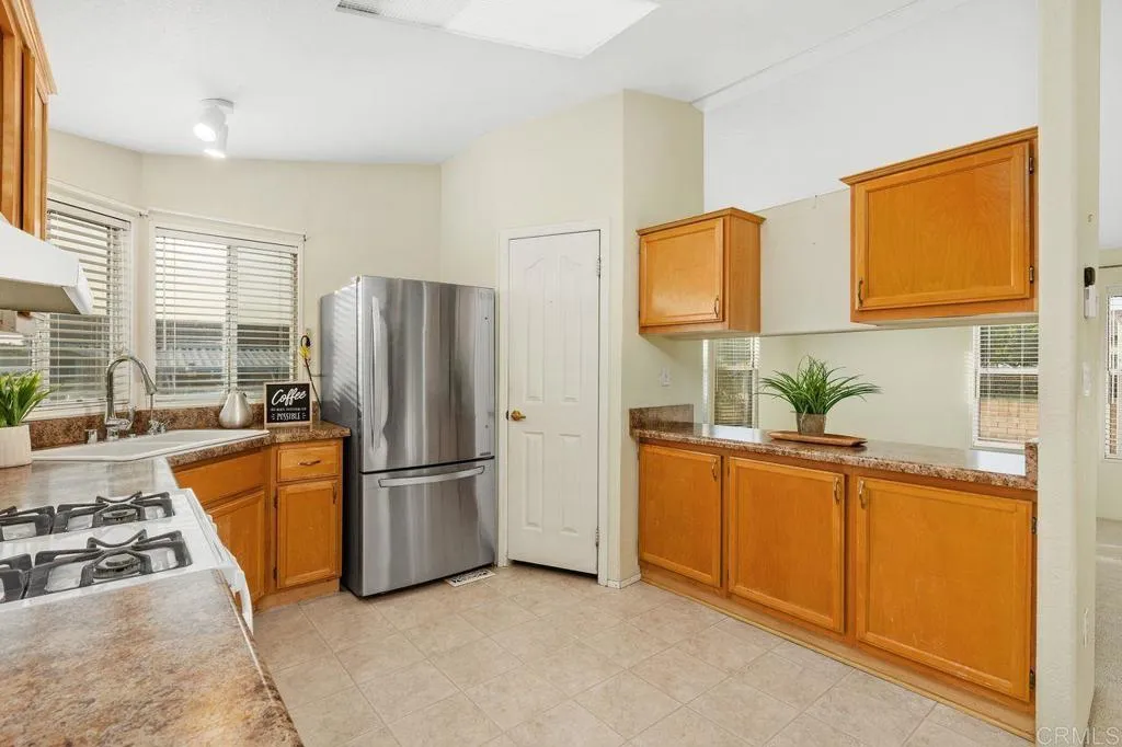 https://cdn.realtyfeed.com/cdn/127/306652875/2b5c1af57b1314b704809fd97c674350.webp