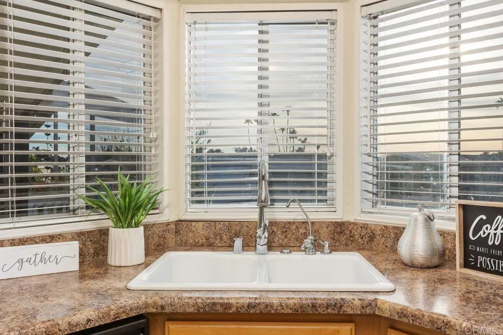 https://cdn.realtyfeed.com/cdn/127/306652875/446b7784ad0b530764ccf88af603777c.webp