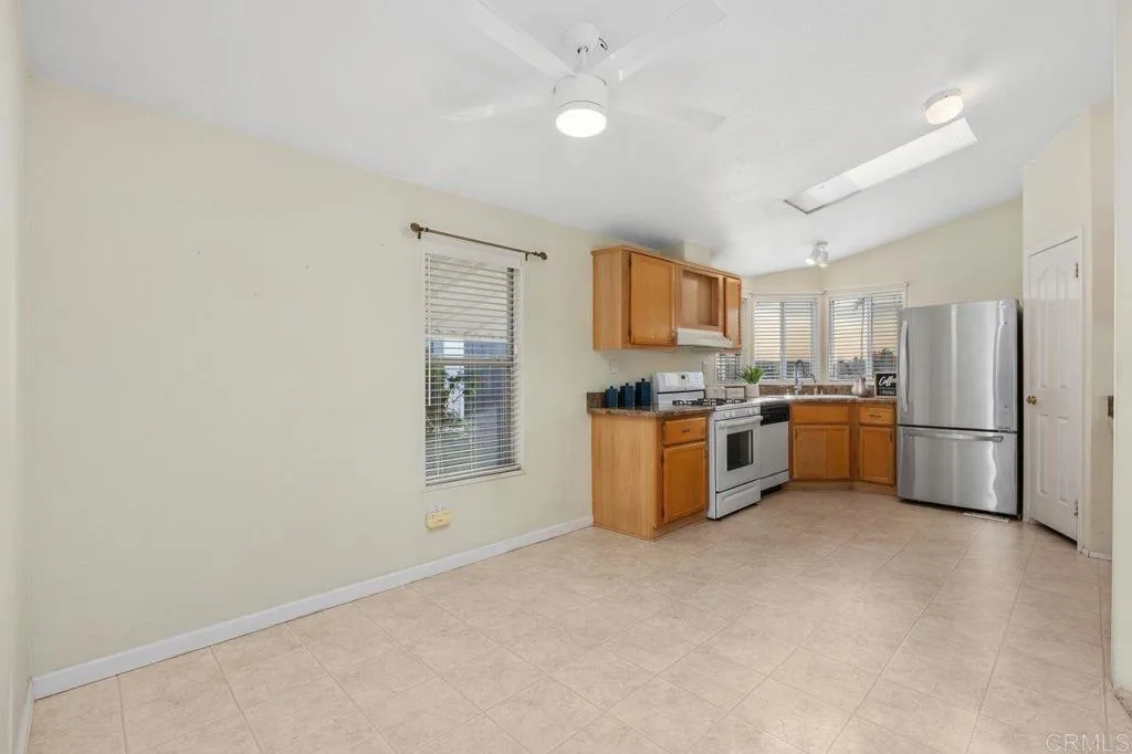 https://cdn.realtyfeed.com/cdn/127/306652875/df68e46e420651e3fca66b0ab45458f9.webp