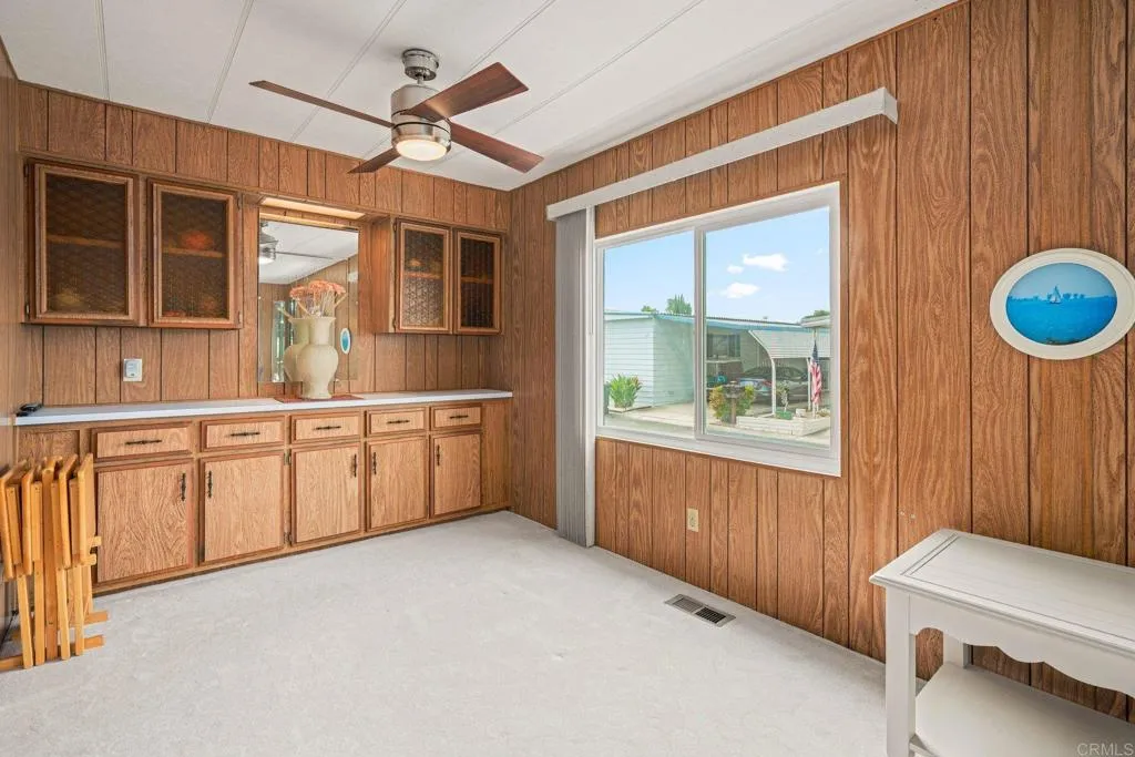 https://cdn.realtyfeed.com/cdn/127/306652944/40354abfc1a3676c9d89205c6cd823ad.webp