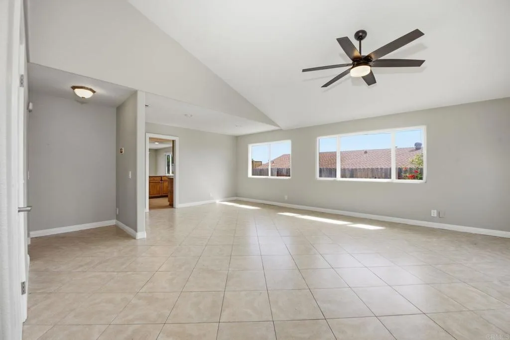 https://cdn.realtyfeed.com/cdn/127/306652948/382a2eec517579df297e233a7cfe597a.webp