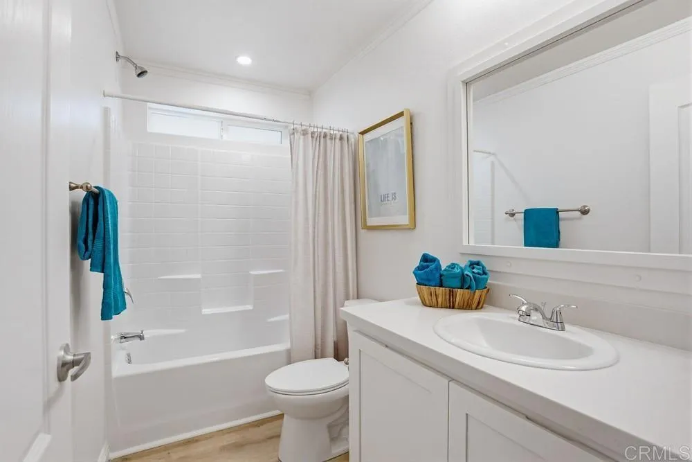 https://cdn.realtyfeed.com/cdn/127/306652962/3c1a91f4842623906a8f5ee4cd3d328d.webp