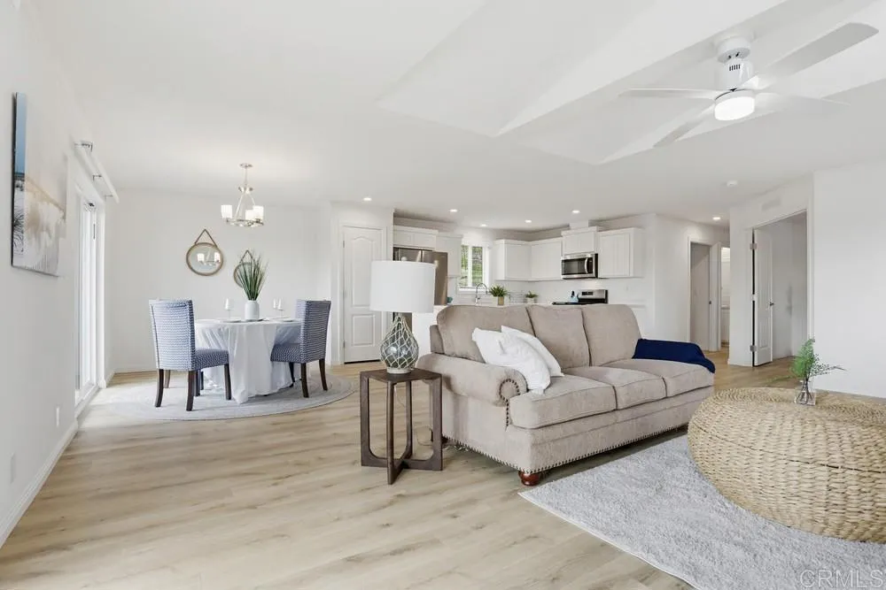 https://cdn.realtyfeed.com/cdn/127/306652962/ff8eb6e5828ee846be45438dfce498b5.webp
