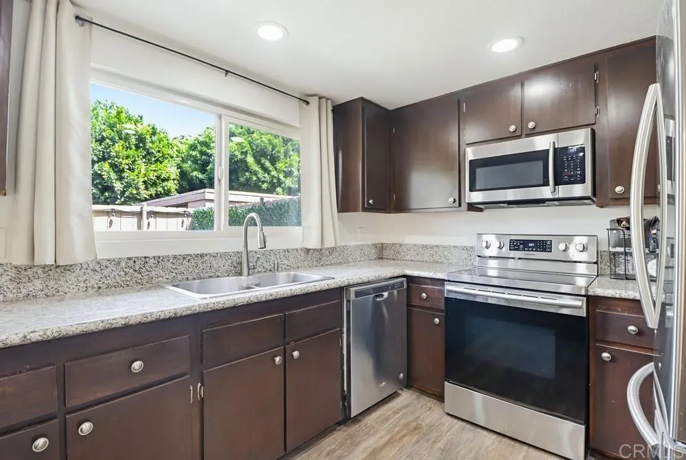 https://cdn.realtyfeed.com/cdn/127/306652979/624b4b4e2e8e36fcf697a4113ec1650a.webp