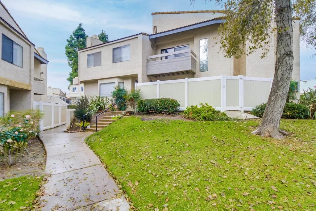 https://cdn.realtyfeed.com/cdn/127/306652979/7d976053bc3d74257e60fe15c9ec8f10.webp