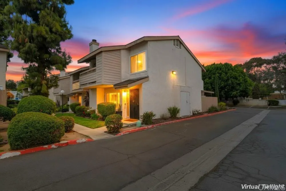 https://cdn.realtyfeed.com/cdn/127/306652979/f0cb2ce622e3c610177330d96fa0bcfd.webp