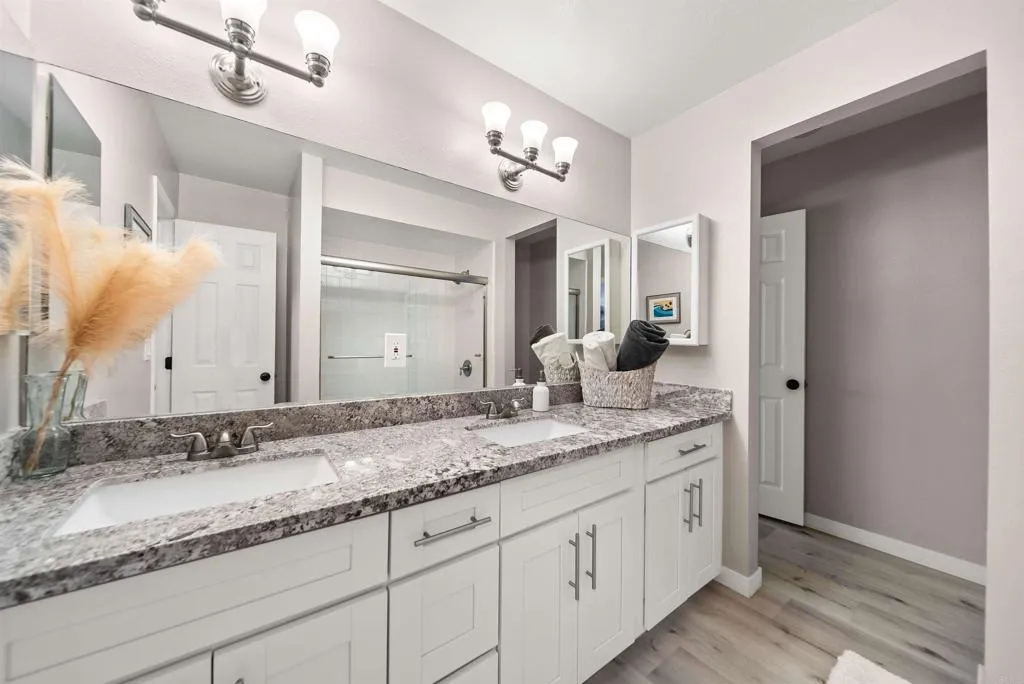 Photo #52: NDP2601856 Listing: Photo #52