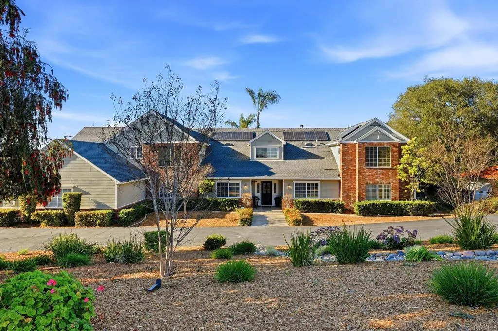 https://cdn.realtyfeed.com/cdn/127/306653029/2a5fd4f3be1d4be001da6bbf20c30750.webp