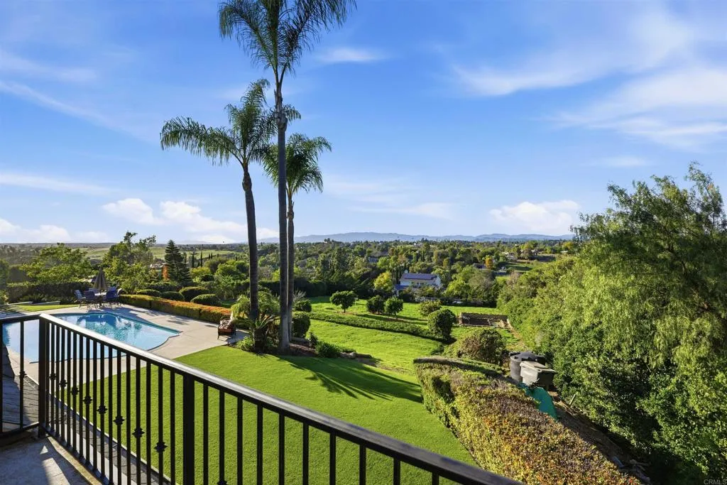 https://cdn.realtyfeed.com/cdn/127/306653029/8826b2d297b62f13ef80d0594316d4c6.webp