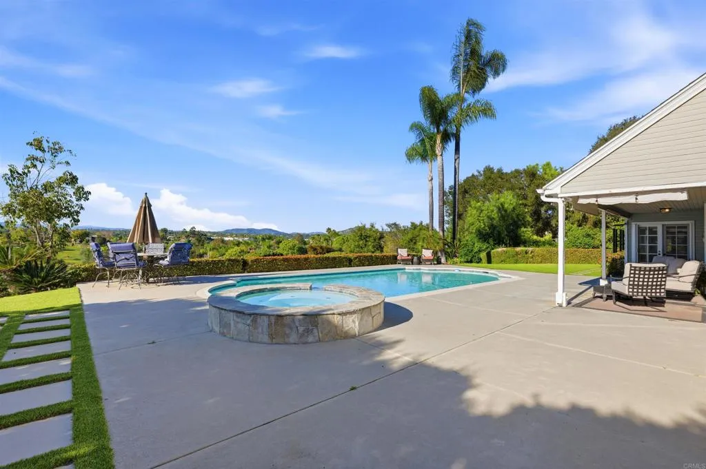 https://cdn.realtyfeed.com/cdn/127/306653029/a5cc48ead721d71bf56c399c3ce96787.webp