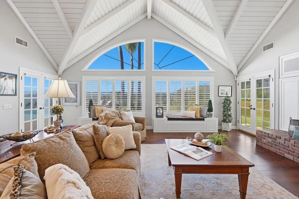 https://cdn.realtyfeed.com/cdn/127/306653029/dc8b1ef2c16bee21ba71be806a8c102b.webp
