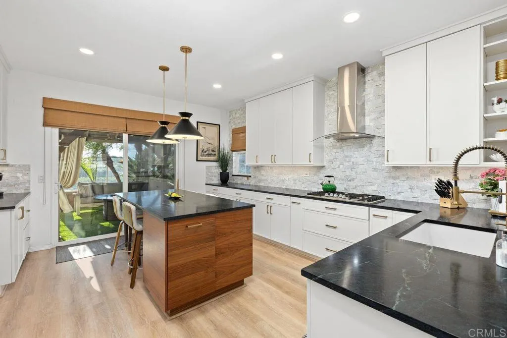 https://cdn.realtyfeed.com/cdn/127/306653050/0f27d08793160ddfcf5c9f199178afe2.webp