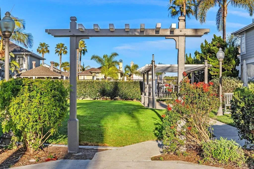 https://cdn.realtyfeed.com/cdn/127/306653050/1cb1a466c203ea896f1047ca694ce354.webp