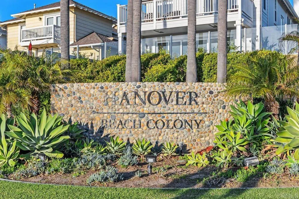 https://cdn.realtyfeed.com/cdn/127/306653050/62b097851427a68829205e1af215b489.webp