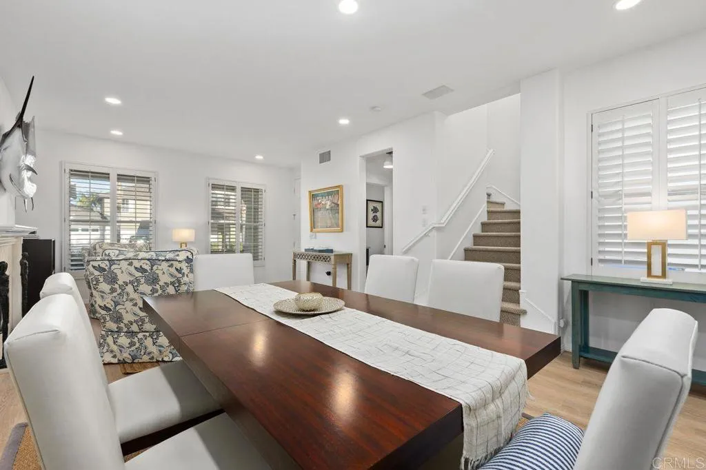 https://cdn.realtyfeed.com/cdn/127/306653050/e988fb24782812b4c38eed5c7532545a.webp
