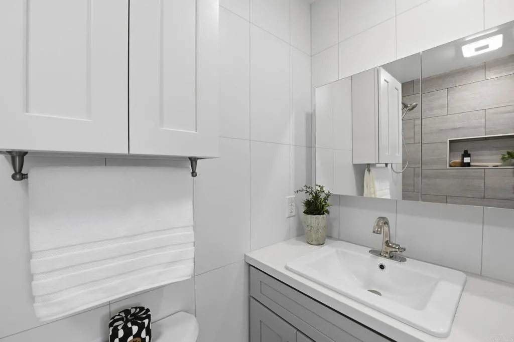 https://cdn.realtyfeed.com/cdn/127/306653078/3ab86ebf236bd553bf4c3a1389ef880c.webp