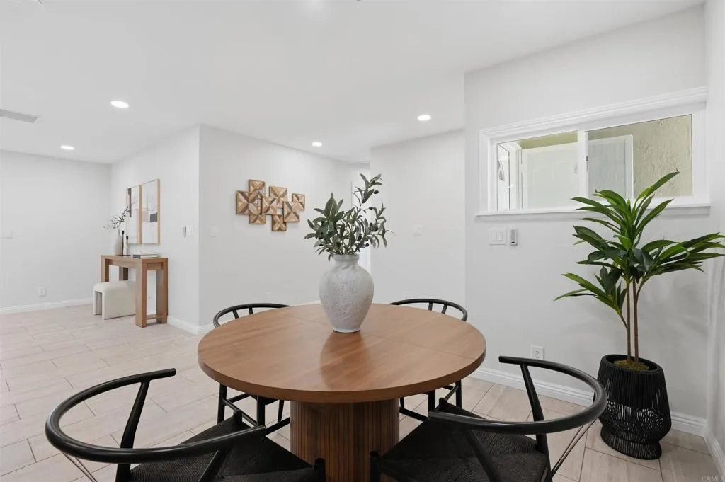 https://cdn.realtyfeed.com/cdn/127/306653078/6de04766cbbbd63dc10571c7b921b74d.webp
