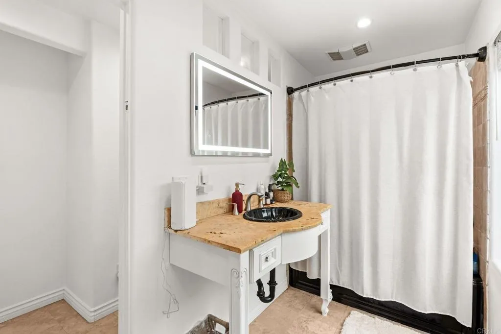 https://cdn.realtyfeed.com/cdn/127/306653091/4d7533a5307fadbb941e1c23582f6d7a.webp