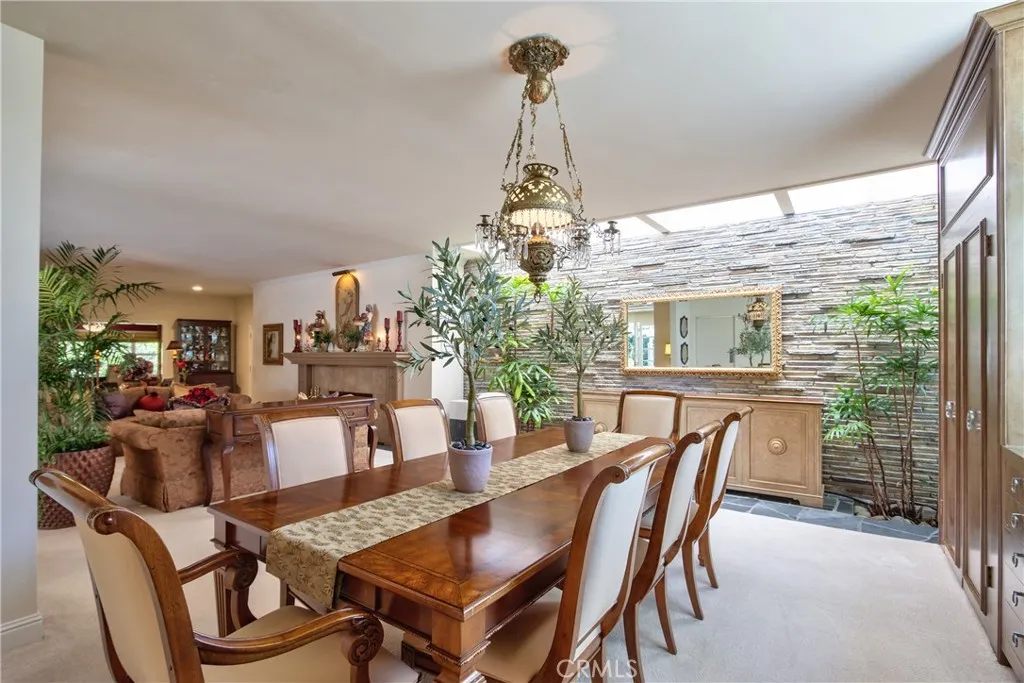https://cdn.realtyfeed.com/cdn/127/306653152/048f3c38bca9f2eb6a692c0009c7fe40.webp