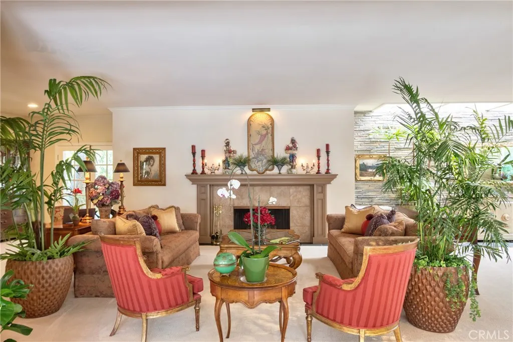 https://cdn.realtyfeed.com/cdn/127/306653152/1555a8a0a8a2e4a223f5aa65c86728b3.webp