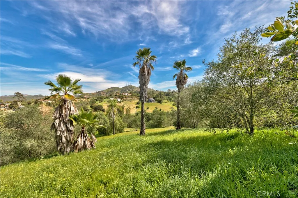 https://cdn.realtyfeed.com/cdn/127/306653152/656a8a41f795a0b4619baf3627c961c1.webp