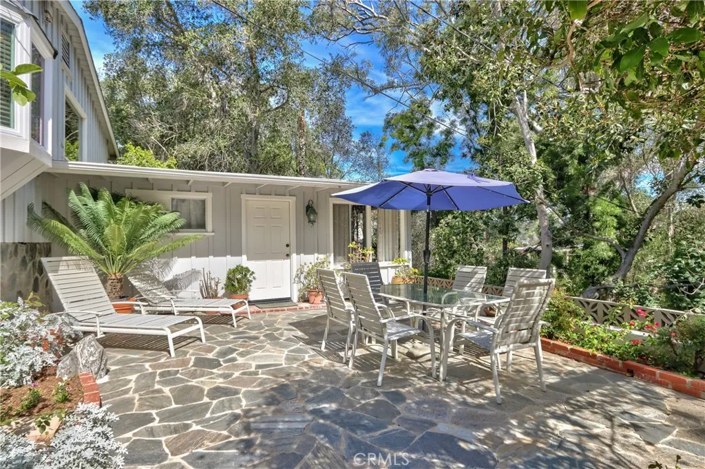 https://cdn.realtyfeed.com/cdn/127/306653152/841728604e7c57031af874a0913ac6f0.webp