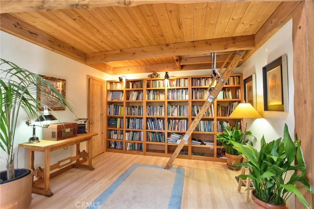 https://cdn.realtyfeed.com/cdn/127/306653152/849288899b8a5c584484477ea7979a3d.webp