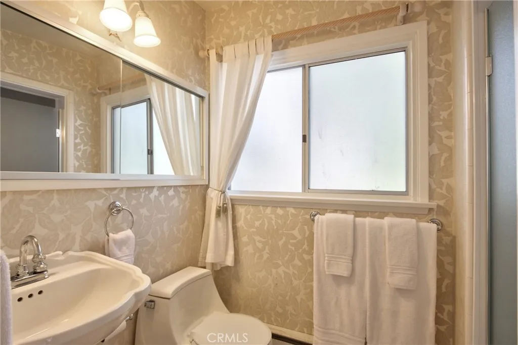 https://cdn.realtyfeed.com/cdn/127/306653152/b4f27fbfb17a17b569df1a2d7ba613b7.webp