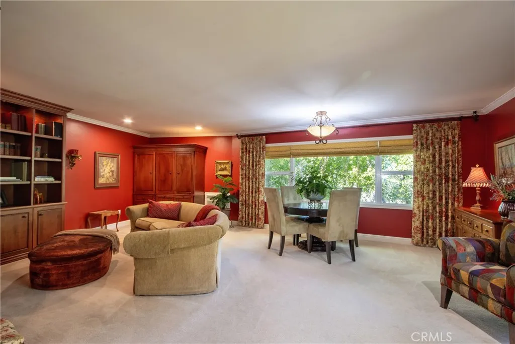 https://cdn.realtyfeed.com/cdn/127/306653152/b8986cf2952347950ef3da9c990917aa.webp