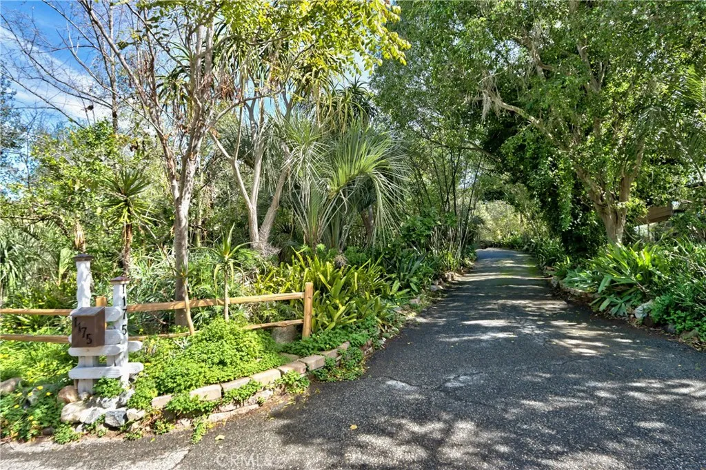 https://cdn.realtyfeed.com/cdn/127/306653152/cf106e1dfc90cf8fa07faddf9d3c11fb.webp