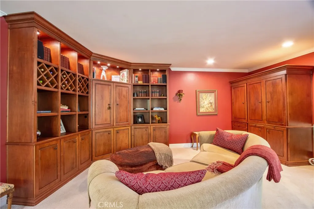 https://cdn.realtyfeed.com/cdn/127/306653152/dda4d64b3aa47cc7c2d5d14942d83a21.webp