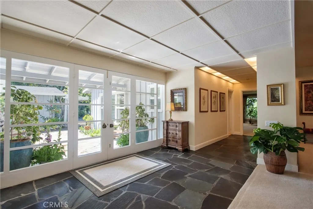 https://cdn.realtyfeed.com/cdn/127/306653152/dddd1fae901796700b5c78656ee0e0d8.webp