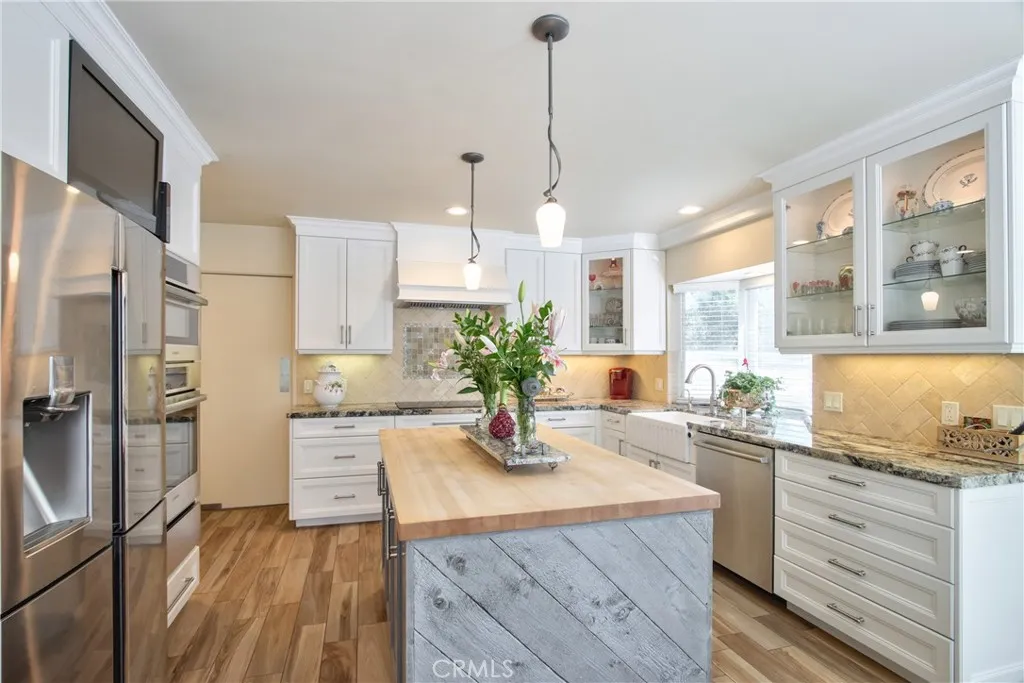 https://cdn.realtyfeed.com/cdn/127/306653152/e3e856963b0f23b86156730ab7a2ea6a.webp