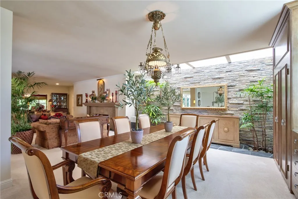 https://cdn.realtyfeed.com/cdn/127/306653152/ed3505d29149fe9ec2d17d852e7f16e0.webp