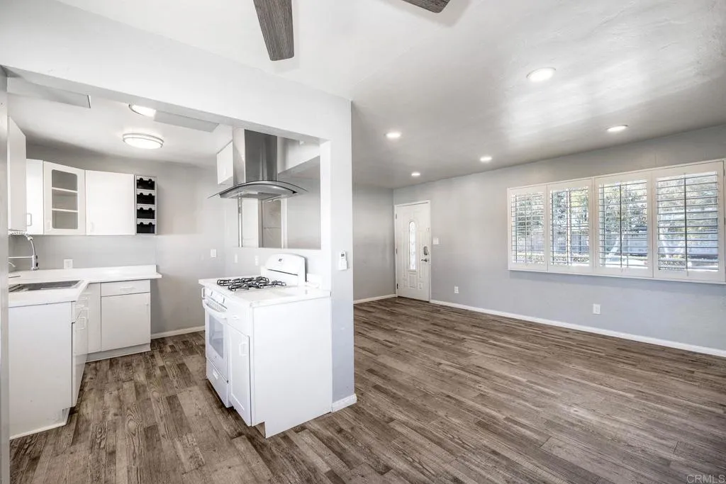 https://cdn.realtyfeed.com/cdn/127/306653159/1a2281d8b61611863b0b41f4845c6d05.webp