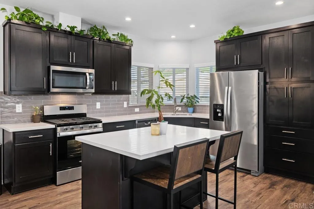 https://cdn.realtyfeed.com/cdn/127/306653162/2f418bf7827090cb888d93a470959911.webp