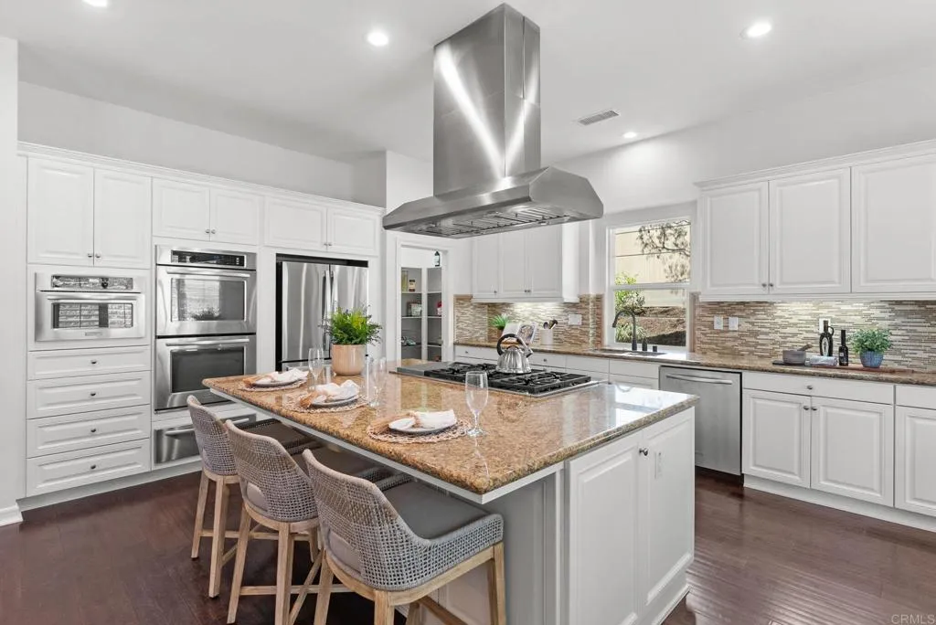 https://cdn.realtyfeed.com/cdn/127/306653163/750752ae0828e75674f6f392092518fb.webp